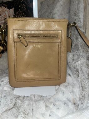 Coach Legacy Leather Swingpack   F 47989 see note color is Brass Sand